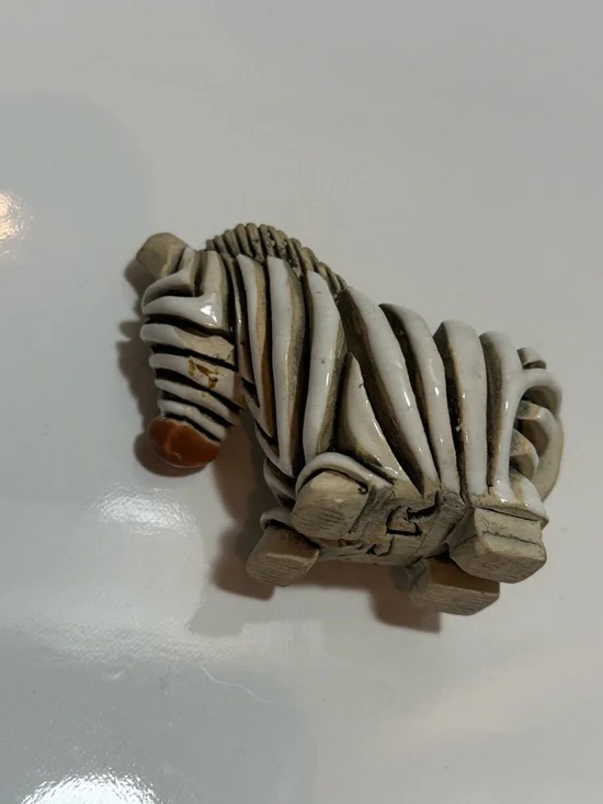 Vtg Artesania Rinconada Zebra Figurine Signed Uruguay Glazed Earthenware Pottery - Picture 3 of 7